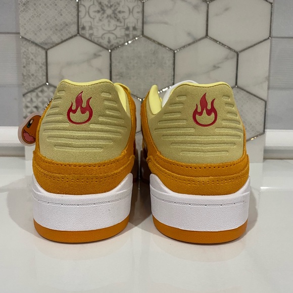 Puma x Pokémon shoes charmander edition size 9 mens - Picture 4 of 7